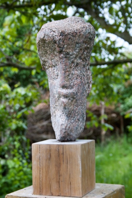 &bdquo;&Kappa;&Omicron;&Kappa;&Kappa;&Iota;&Nu;&Omicron;&Zeta; &Omicron;&Upsilon;&Rho;&Alpha;&Nu;&Omicron;&Sigma;, Stein 2026, Findling, Höhe 31cm (2).jpeg