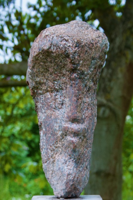 &bdquo;&Kappa;&Omicron;&Kappa;&Kappa;&Iota;&Nu;&Omicron;&Zeta; &Omicron;&Upsilon;&Rho;&Alpha;&Nu;&Omicron;&Sigma;, Stein 2026, Findling, Höhe 31cm (3).jpeg