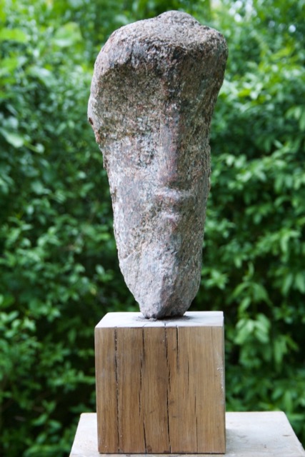 &bdquo;&Kappa;&Omicron;&Kappa;&Kappa;&Iota;&Nu;&Omicron;&Zeta; &Omicron;&Upsilon;&Rho;&Alpha;&Nu;&Omicron;&Sigma;, Stein 2026, Findling, Höhe 31cm (4).jpeg