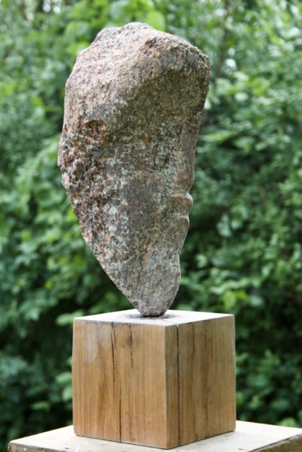 &bdquo;&Kappa;&Omicron;&Kappa;&Kappa;&Iota;&Nu;&Omicron;&Zeta; &Omicron;&Upsilon;&Rho;&Alpha;&Nu;&Omicron;&Sigma;, Stein 2026, Findling, Höhe 31cm (6).jpeg