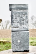 WOLKENTOR, Stein 2022, Irischer Limestone, Höhe 55cm (1).jpeg