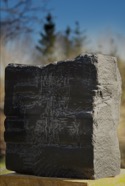 ES WIRD ZEIT, Stein 2022, Irischer Limestone, Höhe 28cm (6).jpeg
