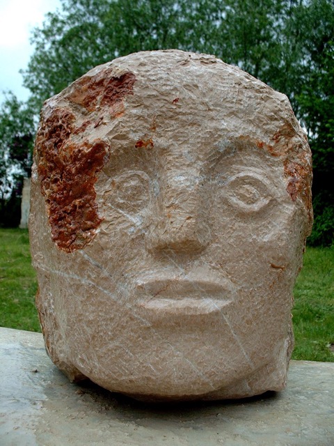 Kopf aus Kalkstein, Kroatien - 2.jpg